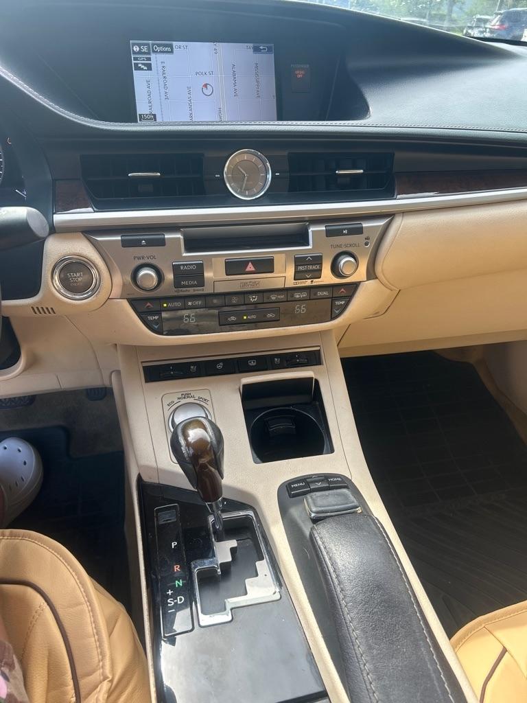 Lexus ES 350 4dr Sdn 2015