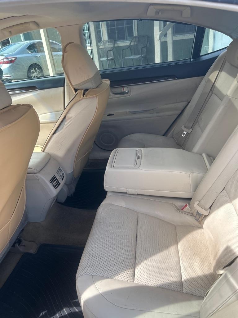 Lexus ES 350 4dr Sdn 2015