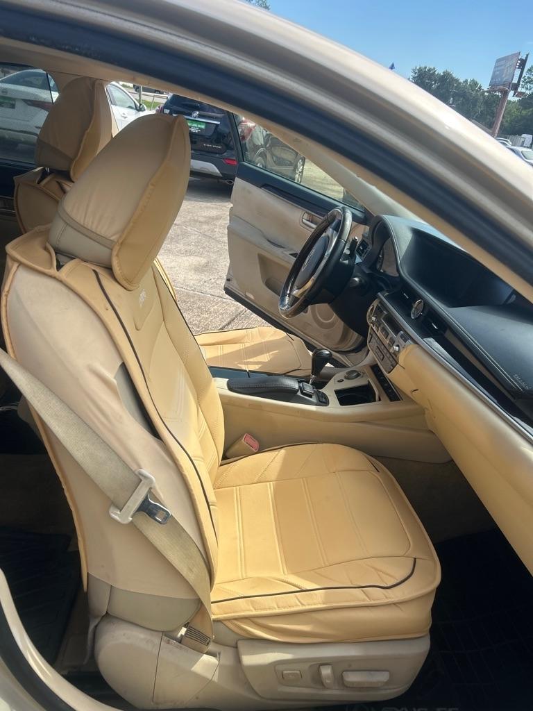 Lexus ES 350 4dr Sdn 2015