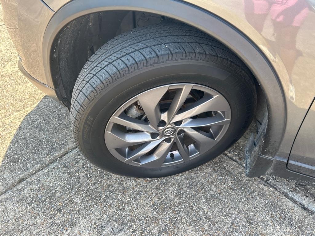 Nissan Rogue FWD 4dr SL 2016