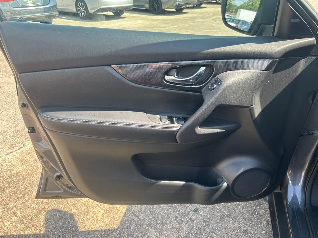 Nissan Rogue FWD 4dr SL 2016
