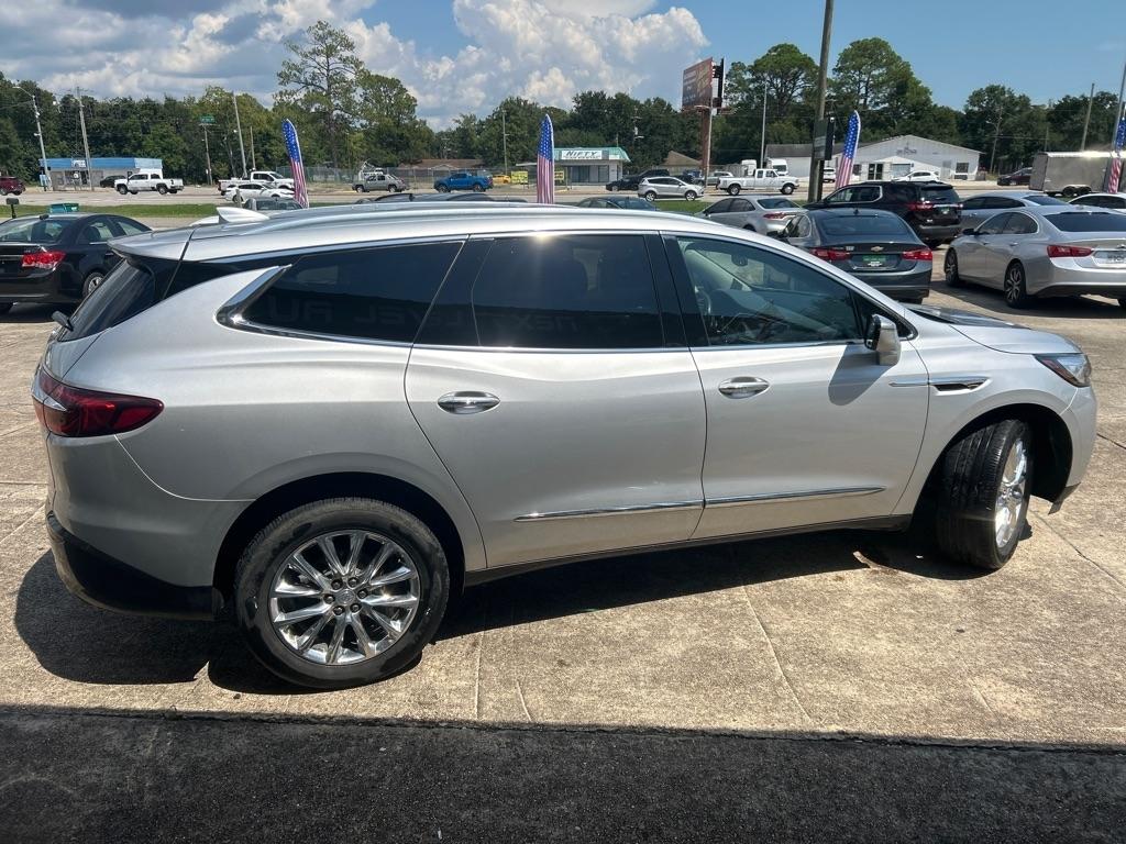 Buick Enclave FWD 4dr Essence 2021