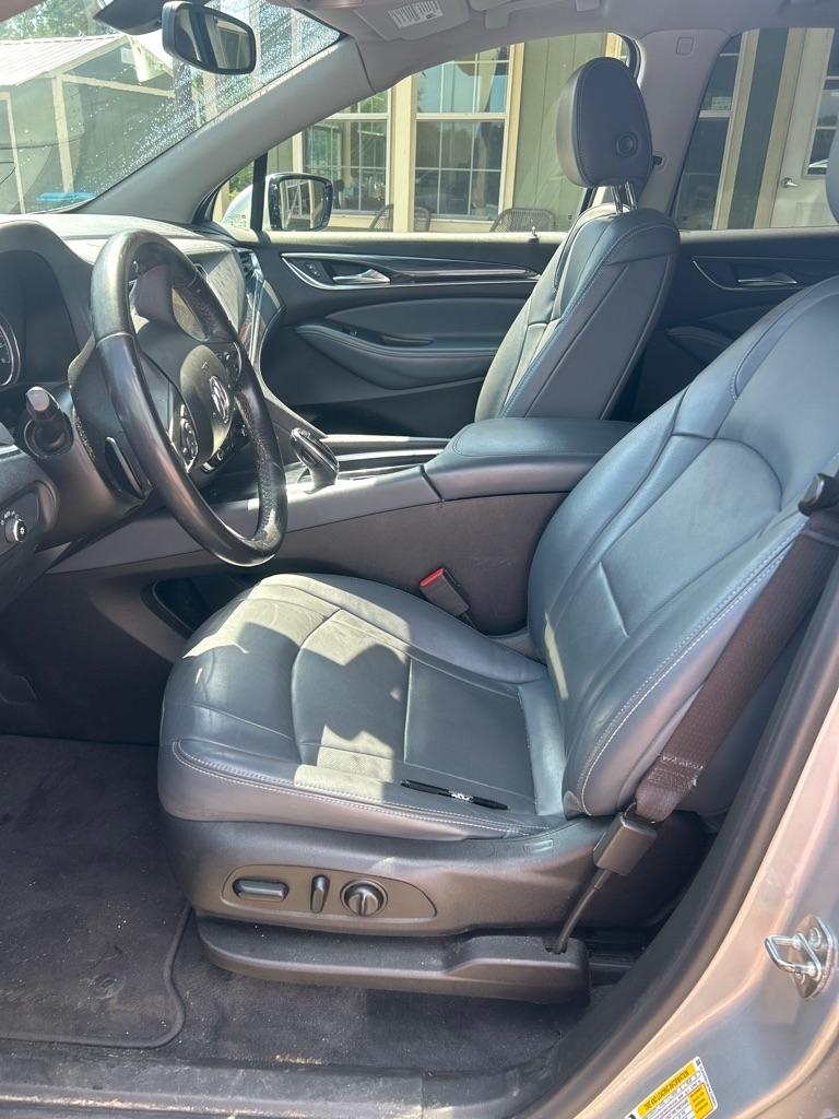 Buick Enclave FWD 4dr Essence 2021