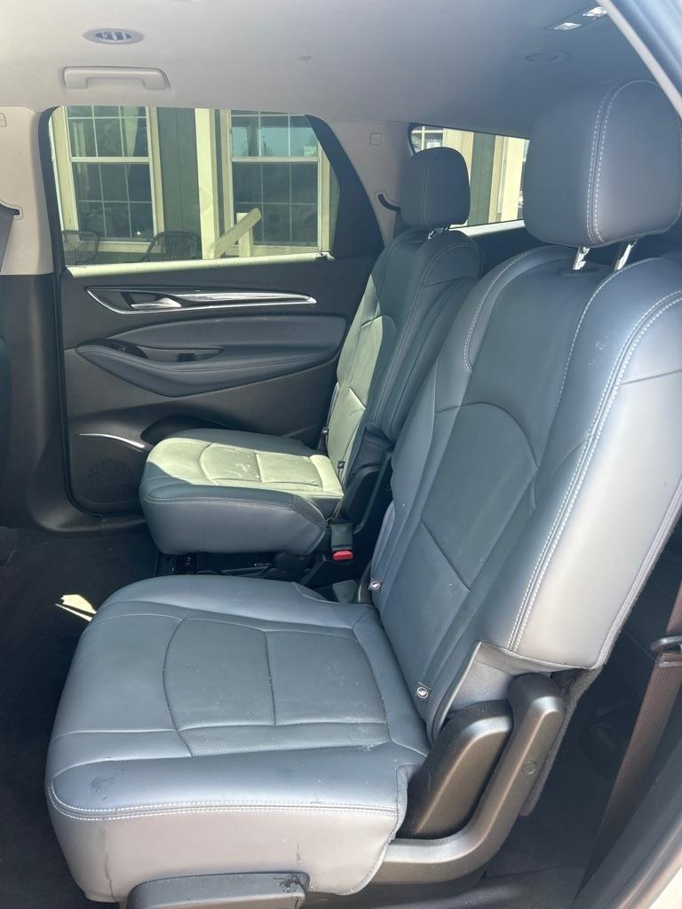Buick Enclave FWD 4dr Essence 2021