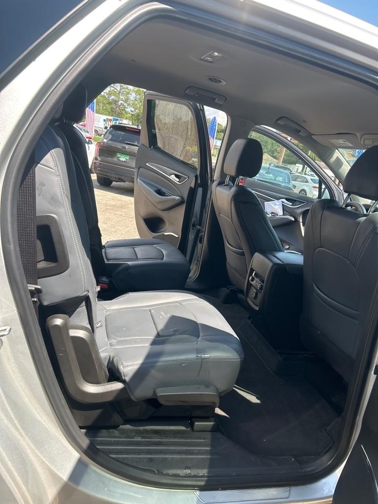 Buick Enclave FWD 4dr Essence 2021