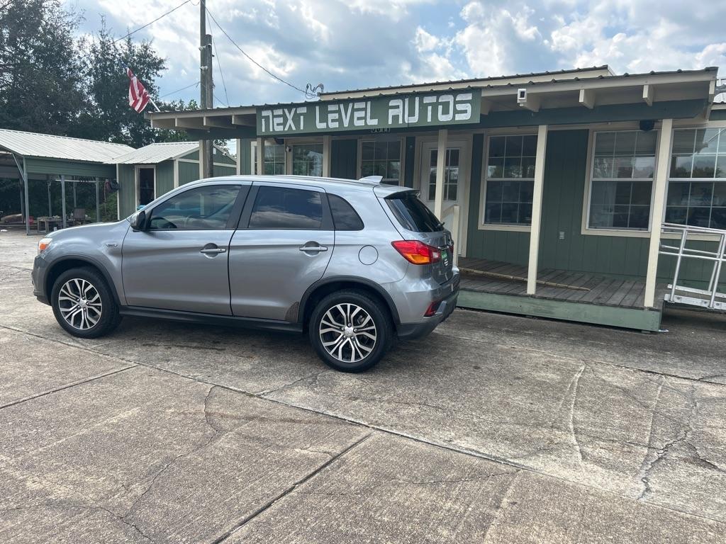 Mitsubishi Outlander Sport ES 2.0 CVT 2018