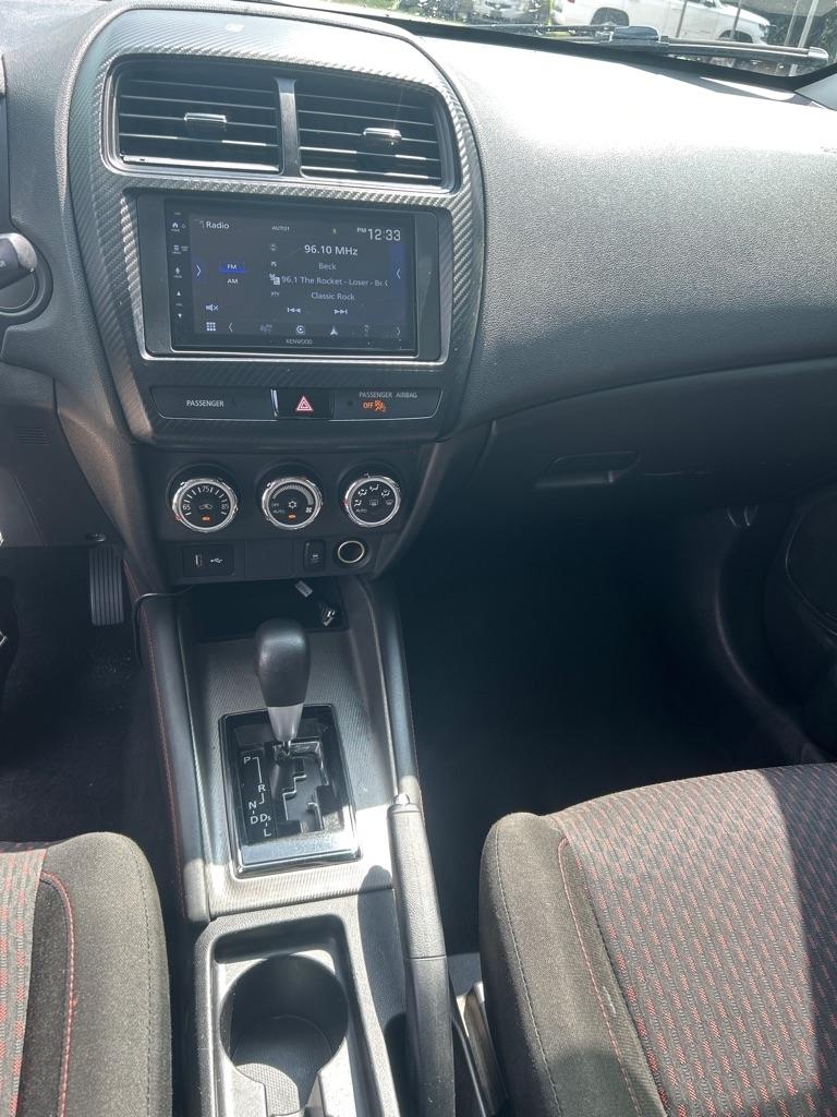 Mitsubishi Outlander Sport ES 2.0 CVT 2018