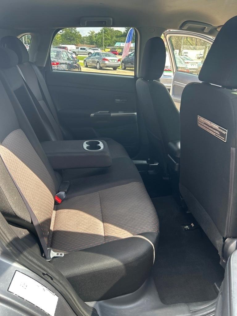 Mitsubishi Outlander Sport ES 2.0 CVT 2018