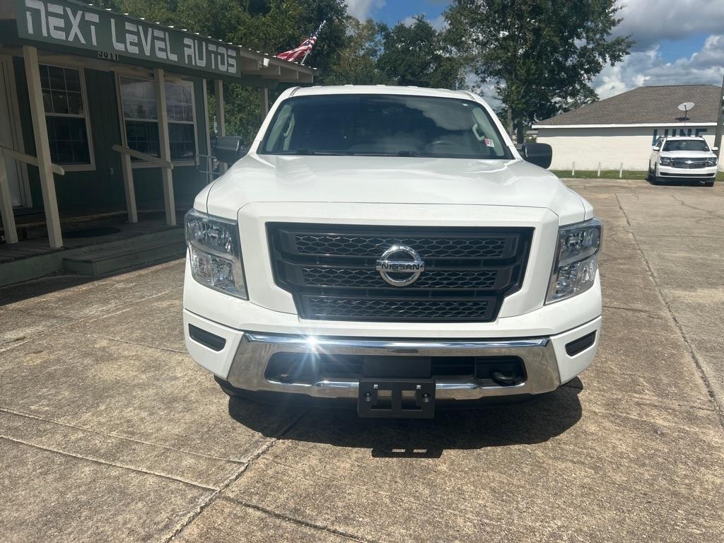Nissan Titan 4x4 Crew Cab SV 2022