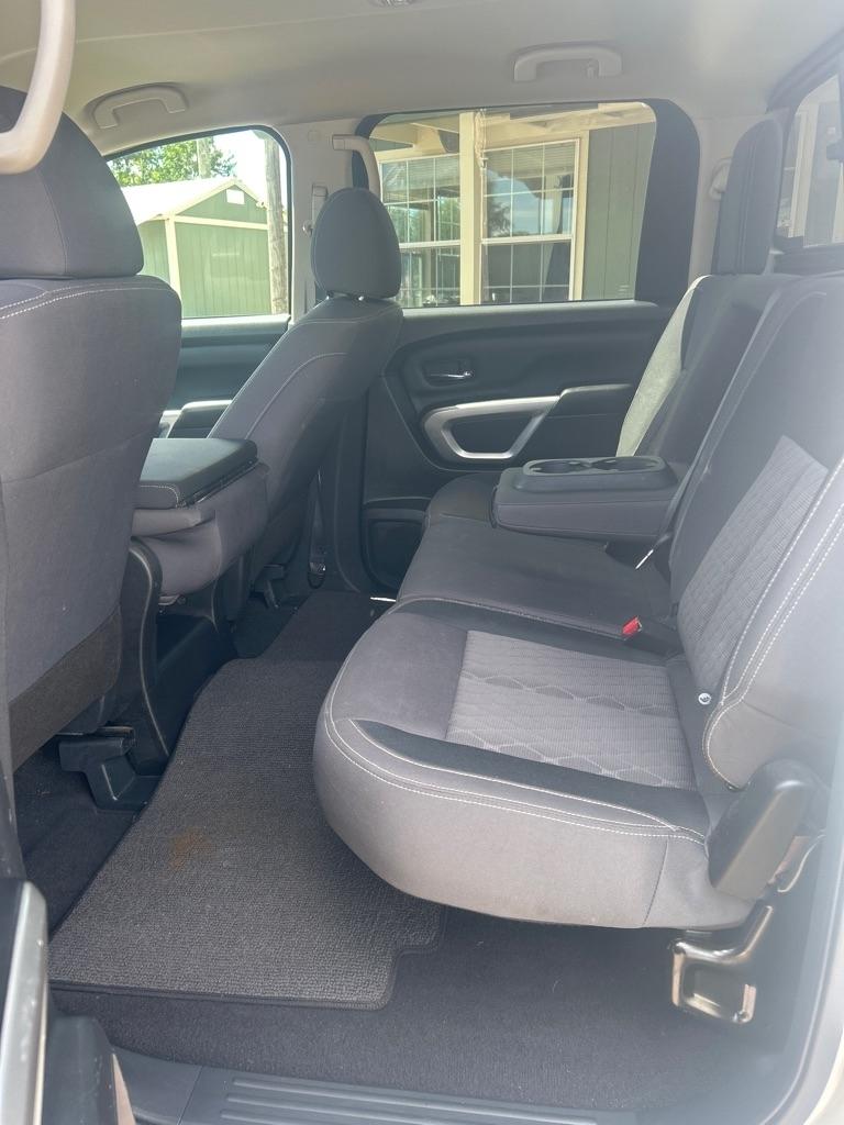 Nissan Titan 4x4 Crew Cab SV 2022