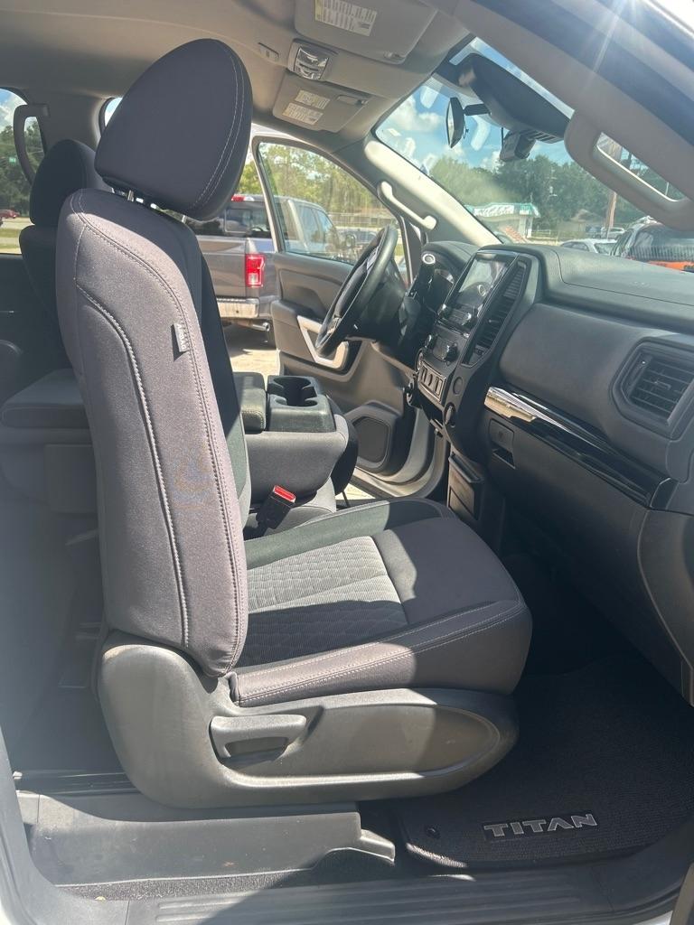 Nissan Titan 4x4 Crew Cab SV 2022