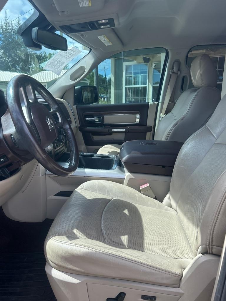 RAM 1500 Laramie 4x2 Crew Cab 5'7" Box 2017