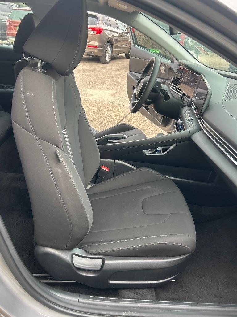 Hyundai Elantra SEL IVT 2024