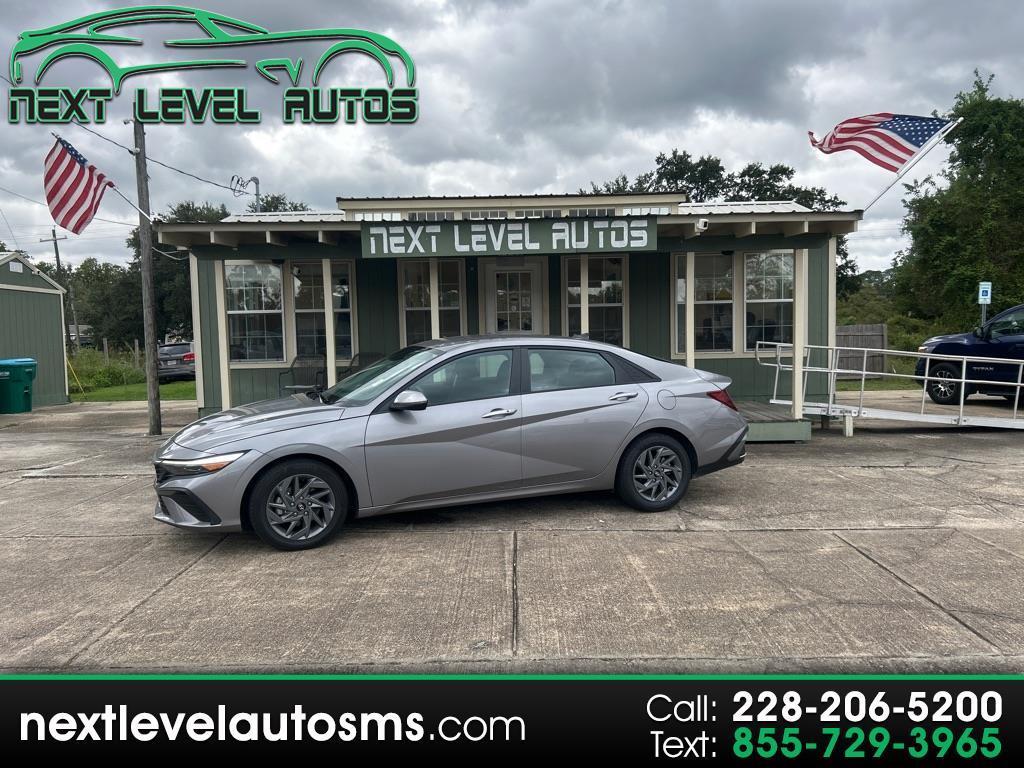 2024 Hyundai Elantra SEL IVT