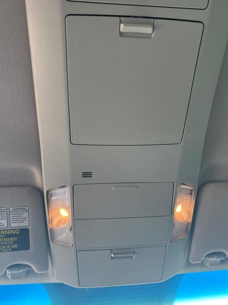 Toyota Tundra 2WD Truck CrewMax 4.6L V8 6-Spd AT (Natl) 2010