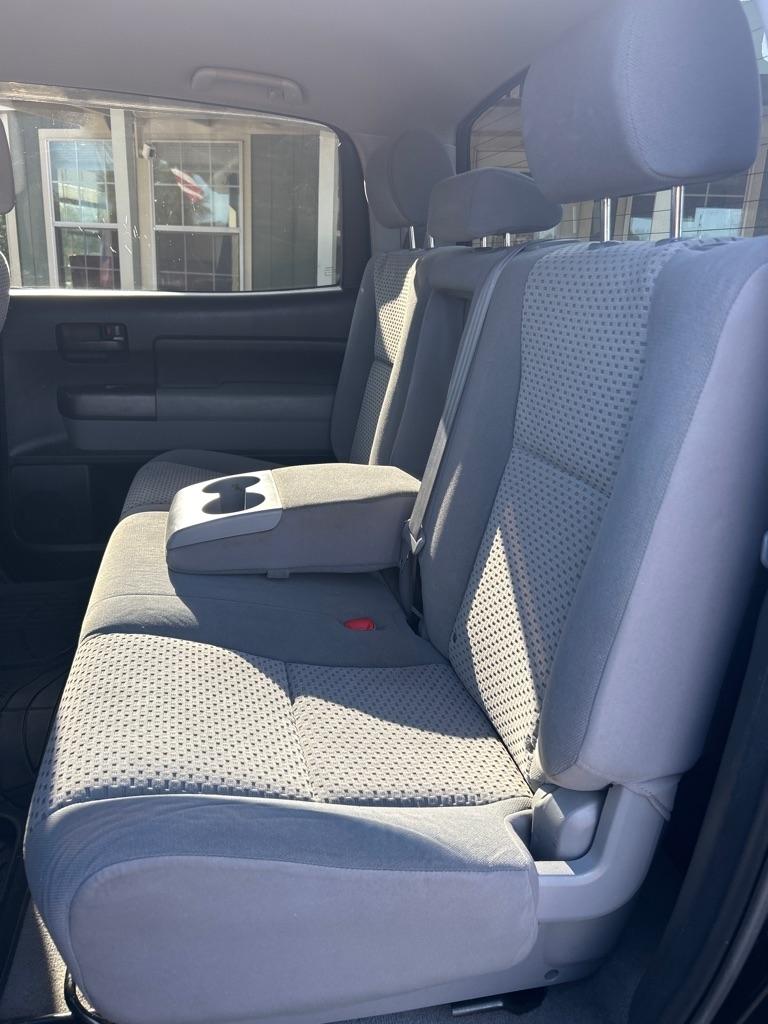 Toyota Tundra 2WD Truck CrewMax 4.6L V8 6-Spd AT (Natl) 2010
