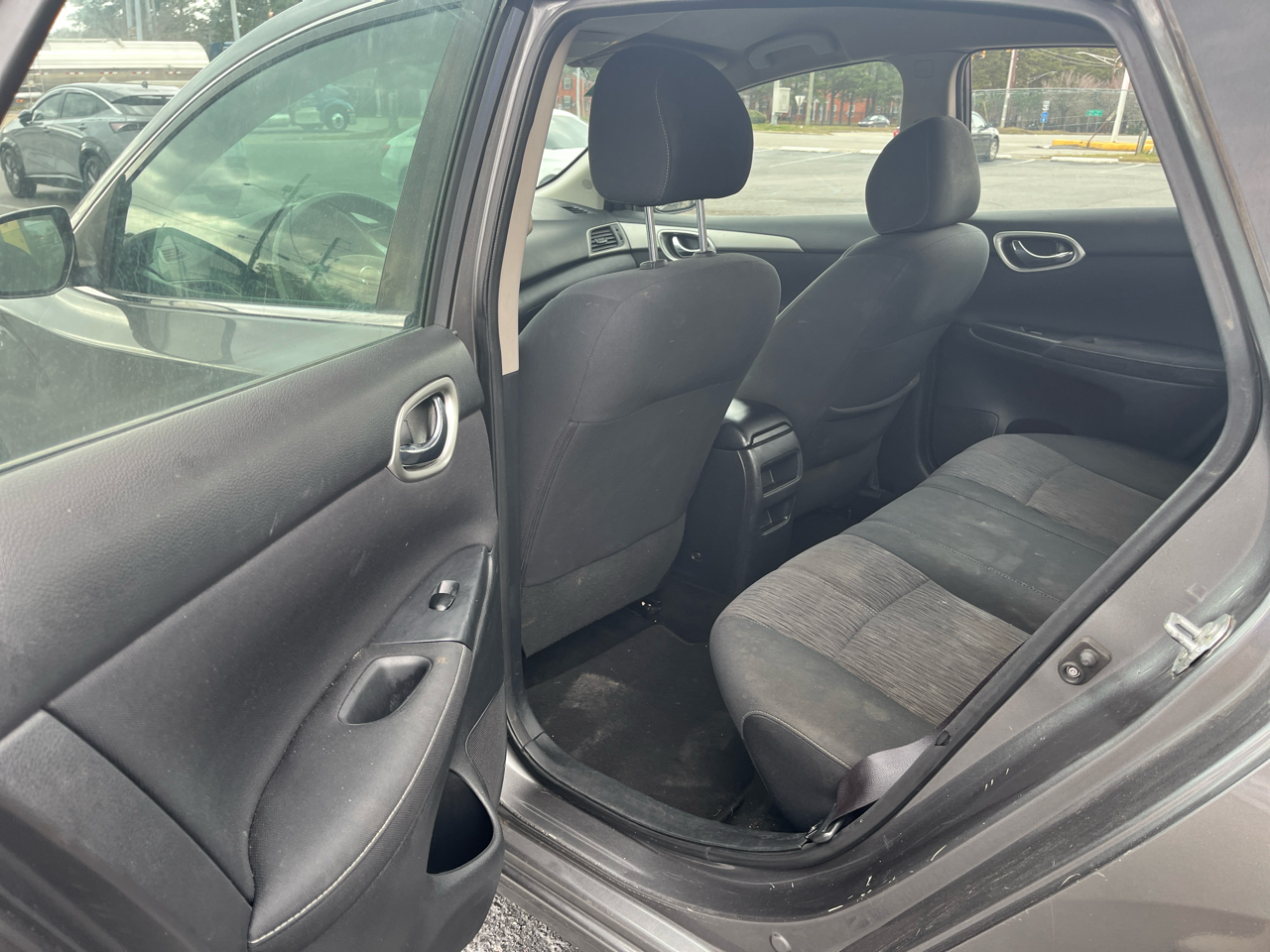 Nissan Sentra S 4D Sedan 2015