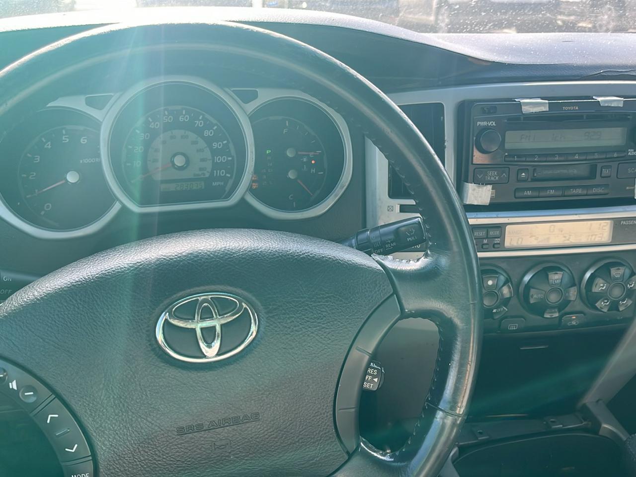 Toyota 4Runner 4dr SR5 V8 Auto (Natl) 2004