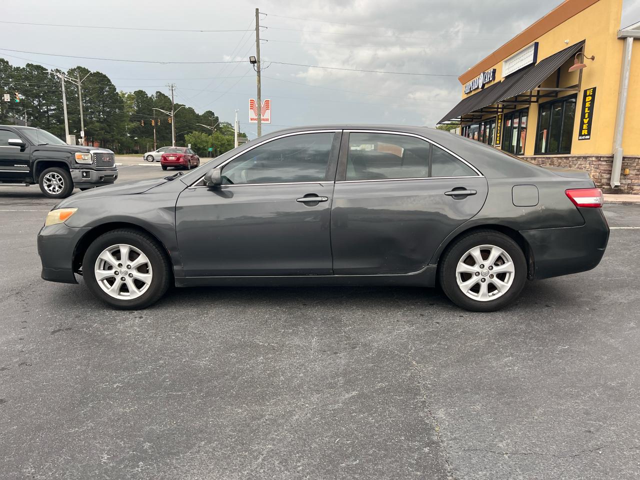 Toyota Camry 4dr Sdn I4 Man LE (Natl) 2011