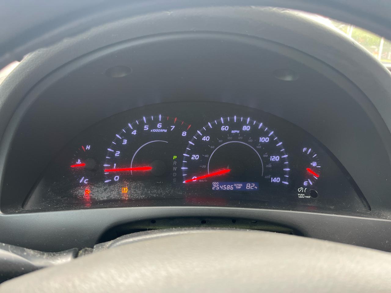 Toyota Camry 4dr Sdn I4 Man LE (Natl) 2011