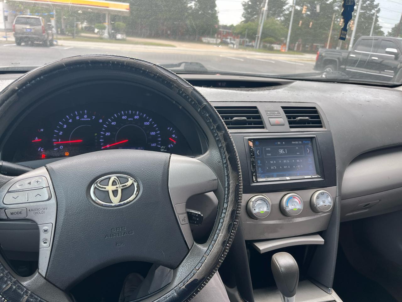 Toyota Camry 4dr Sdn I4 Man LE (Natl) 2011