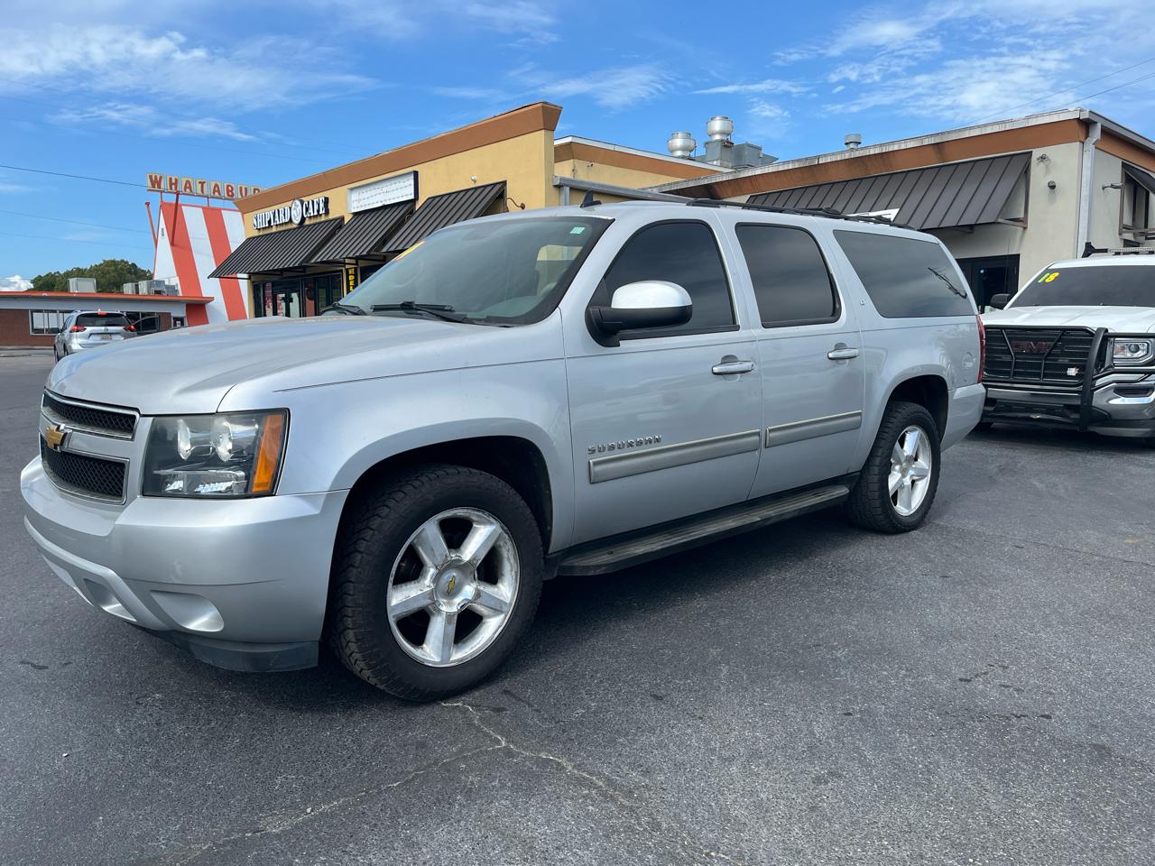 Chevrolet Suburban 2WD 4dr LT 2014