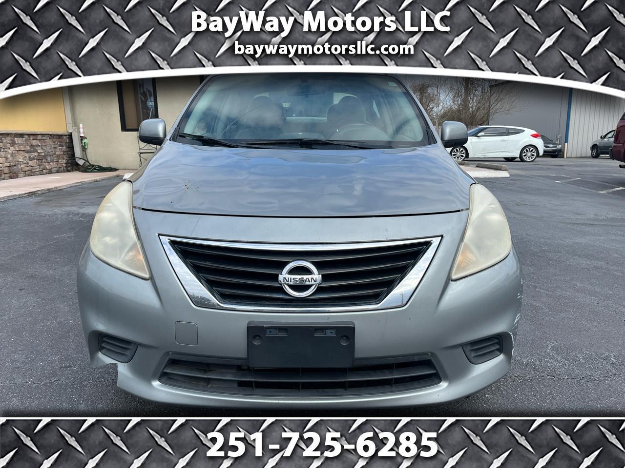 Nissan Versa 4dr Sdn CVT 1.6 SV 2013