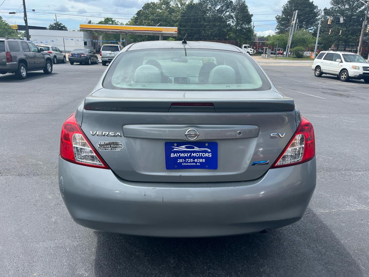 Nissan Versa 4dr Sdn CVT 1.6 SV 2013