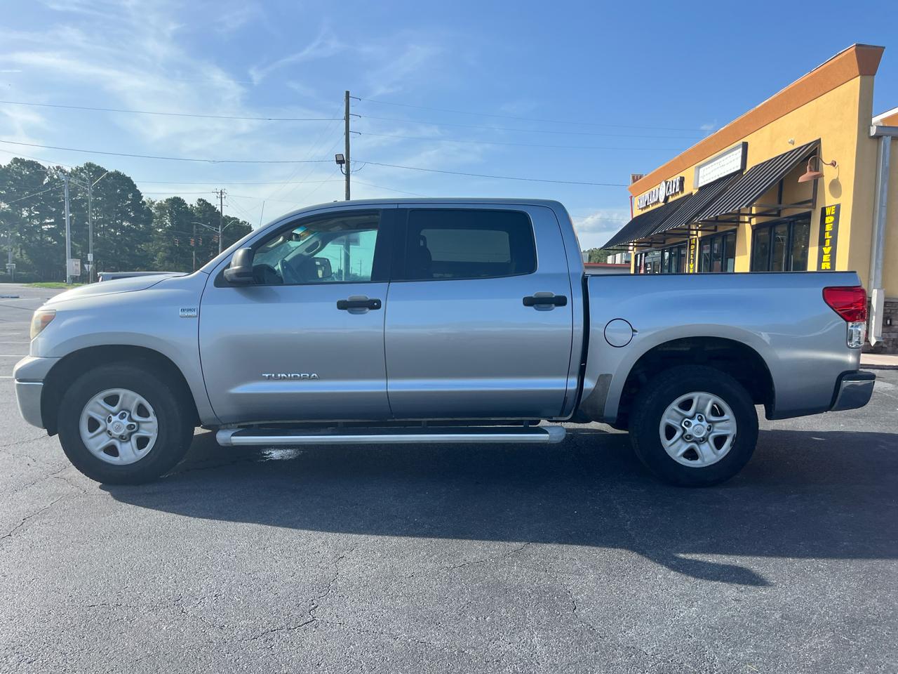 Toyota Tundra SR5 CrewMax 4.6L 2WD 2010