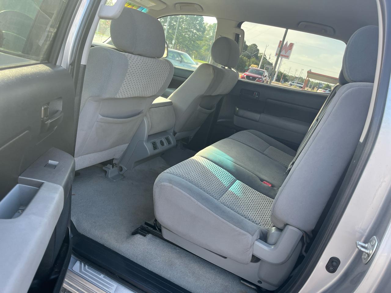 Toyota Tundra SR5 CrewMax 4.6L 2WD 2010