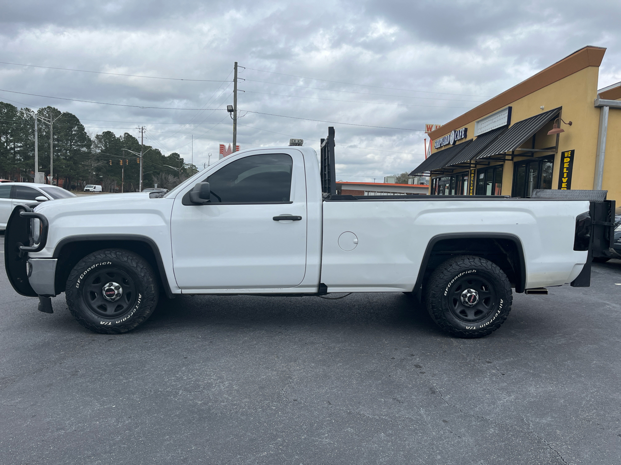 GMC Sierra 1500 2WD Reg Cab 133.0" 2018