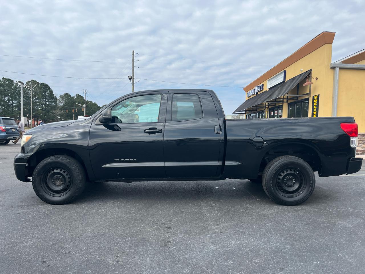 Toyota Tundra 2WD Truck Dbl 4.6L V8 6-Spd AT (Natl) 2011