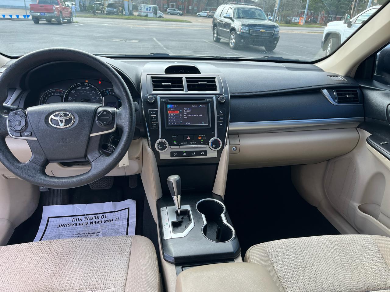 Toyota Camry 4dr Sdn I4 Auto XLE (Natl) 2013