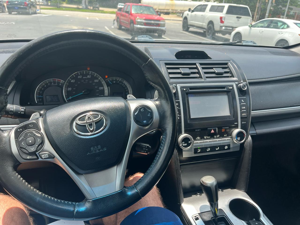 Toyota Camry 4dr Sdn I4 Auto XLE (Natl) 2013