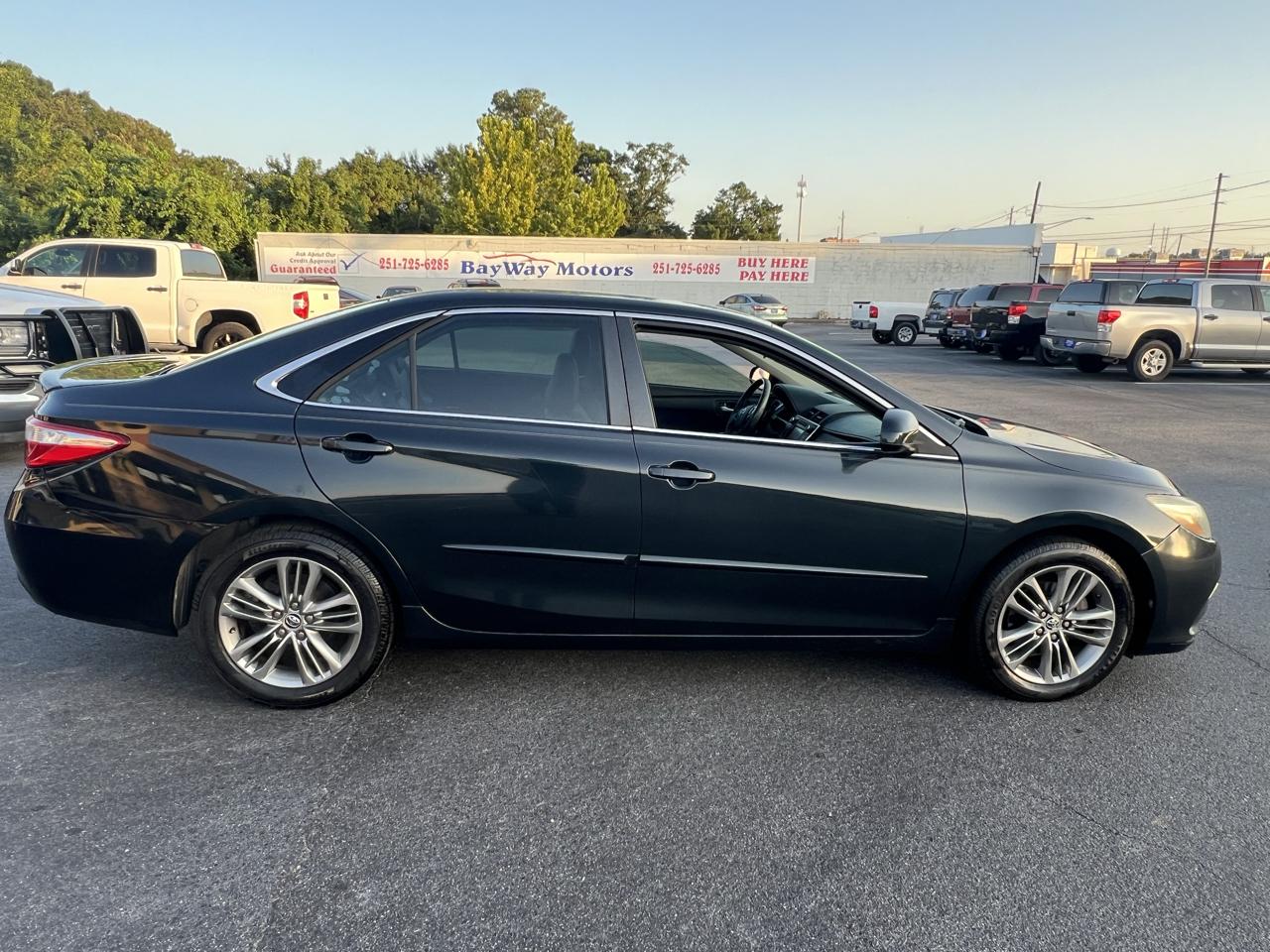 Toyota Camry 4dr Sdn I4 Auto XLE (Natl) 2015