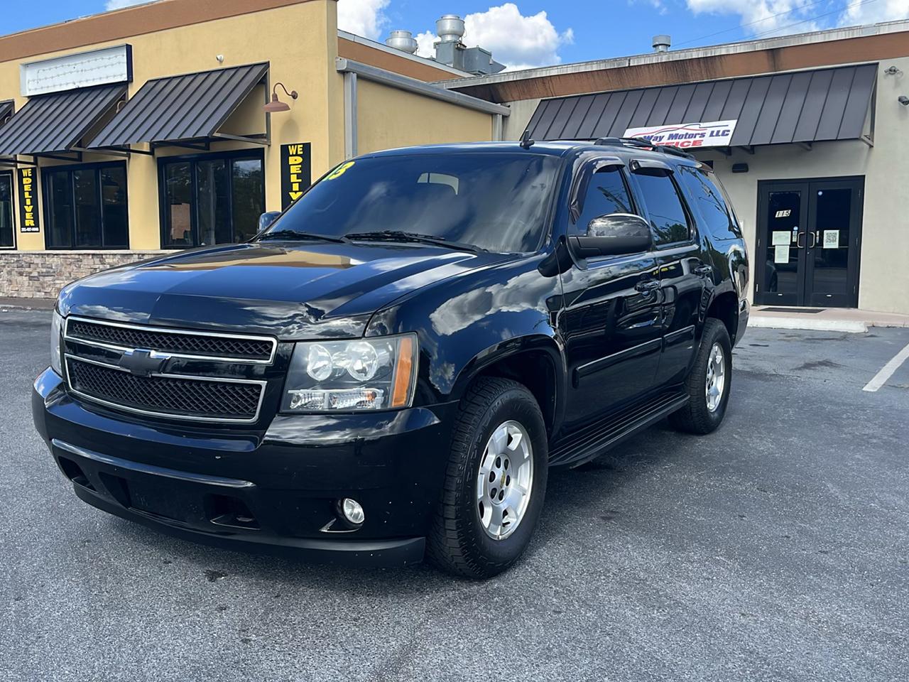 Chevrolet Tahoe 2WD 4dr 1500 LT 2013