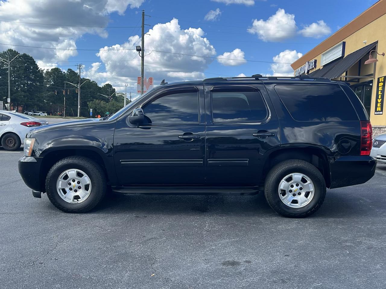 Chevrolet Tahoe 2WD 4dr 1500 LT 2013