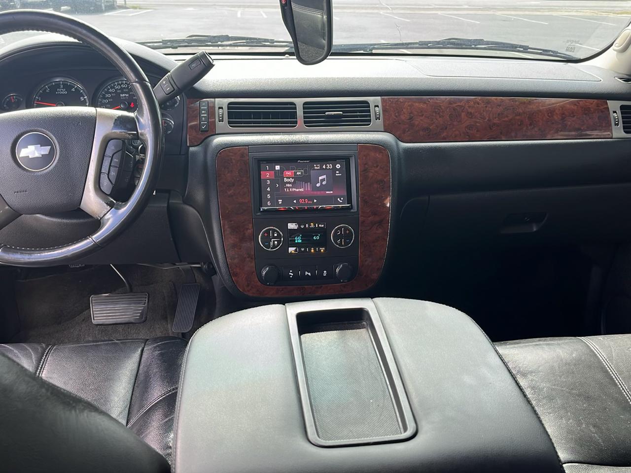 Chevrolet Tahoe 2WD 4dr 1500 LT 2013