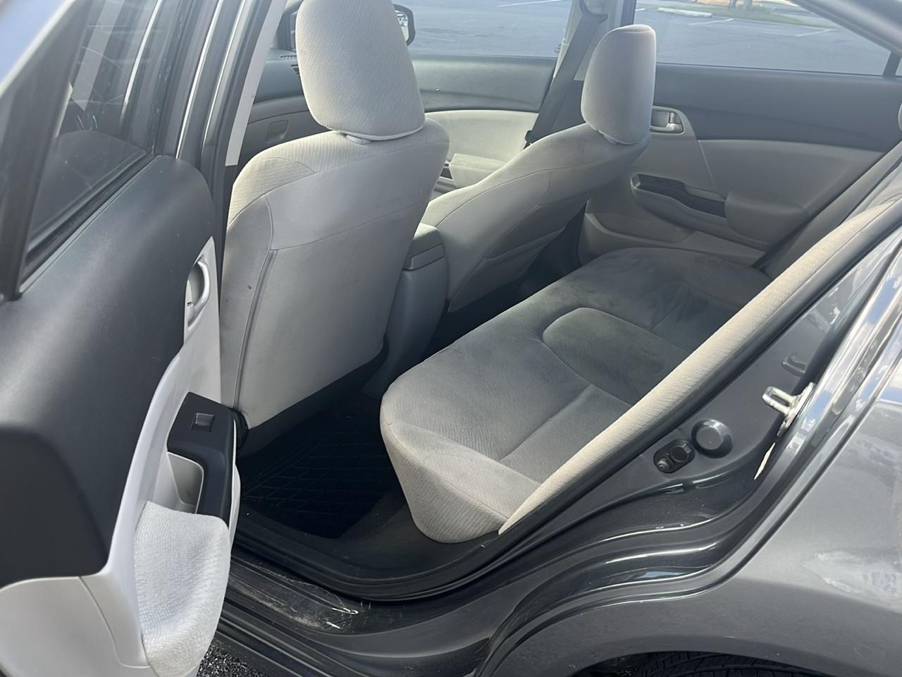 Honda Civic Sdn 4dr Auto LX 2013