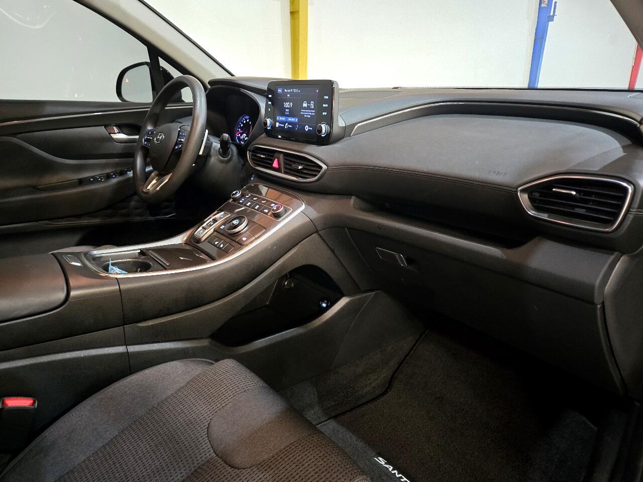 Image 6 of 2022 Hyundai Santa Fe SEL FWD