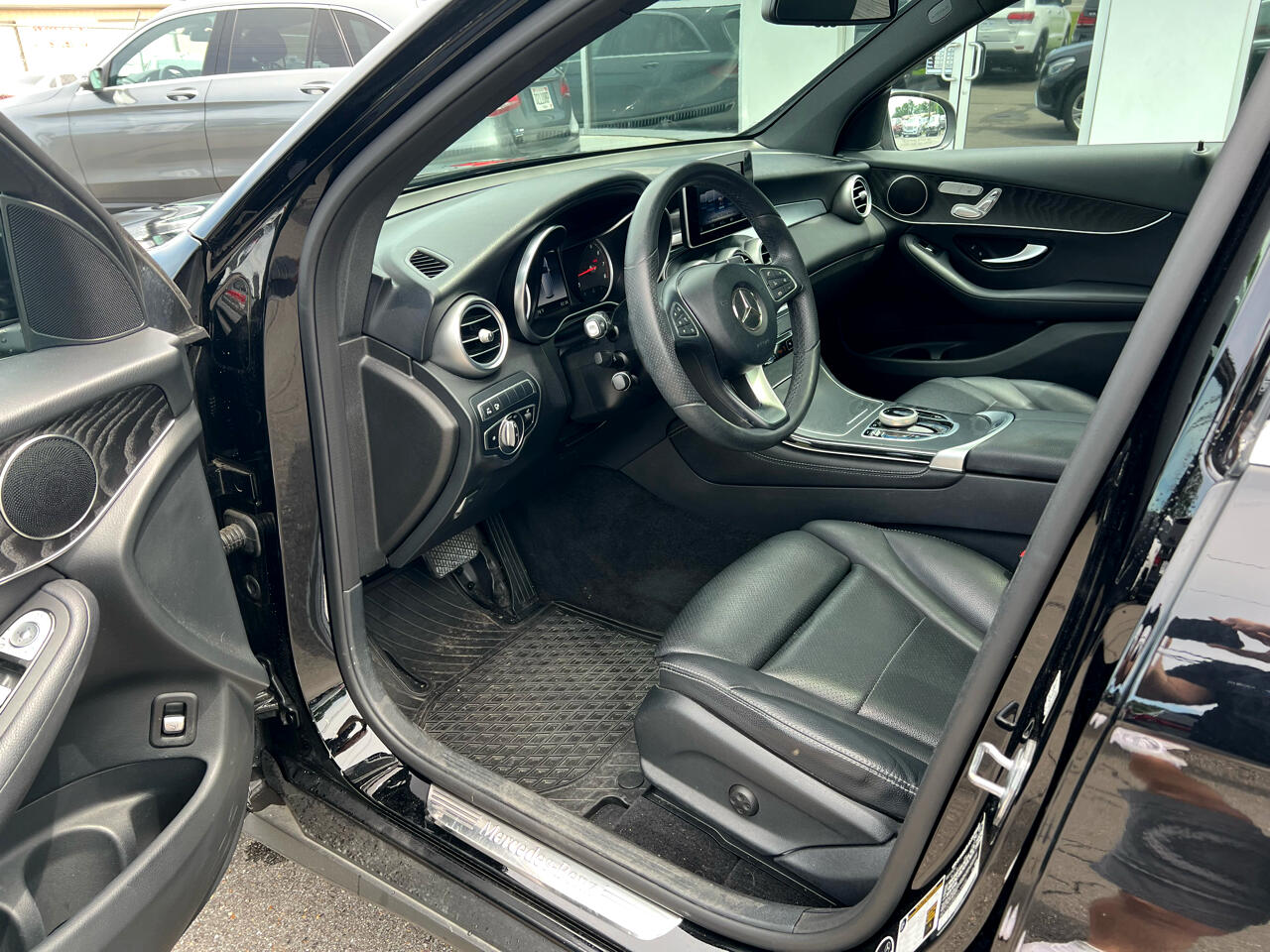 Image 8 of 2018 Mercedes-Benz GLC GLC 300 SUV