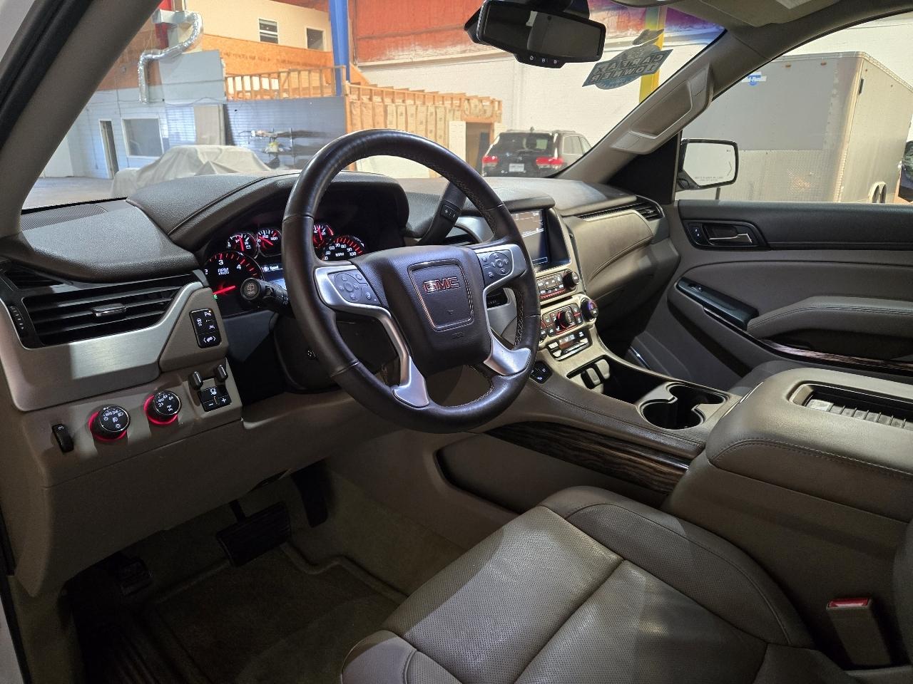 GMC Yukon 4WD 4dr SLT 2016