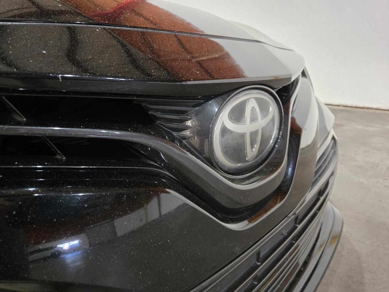 Toyota Camry XLE Auto (Natl) 2018