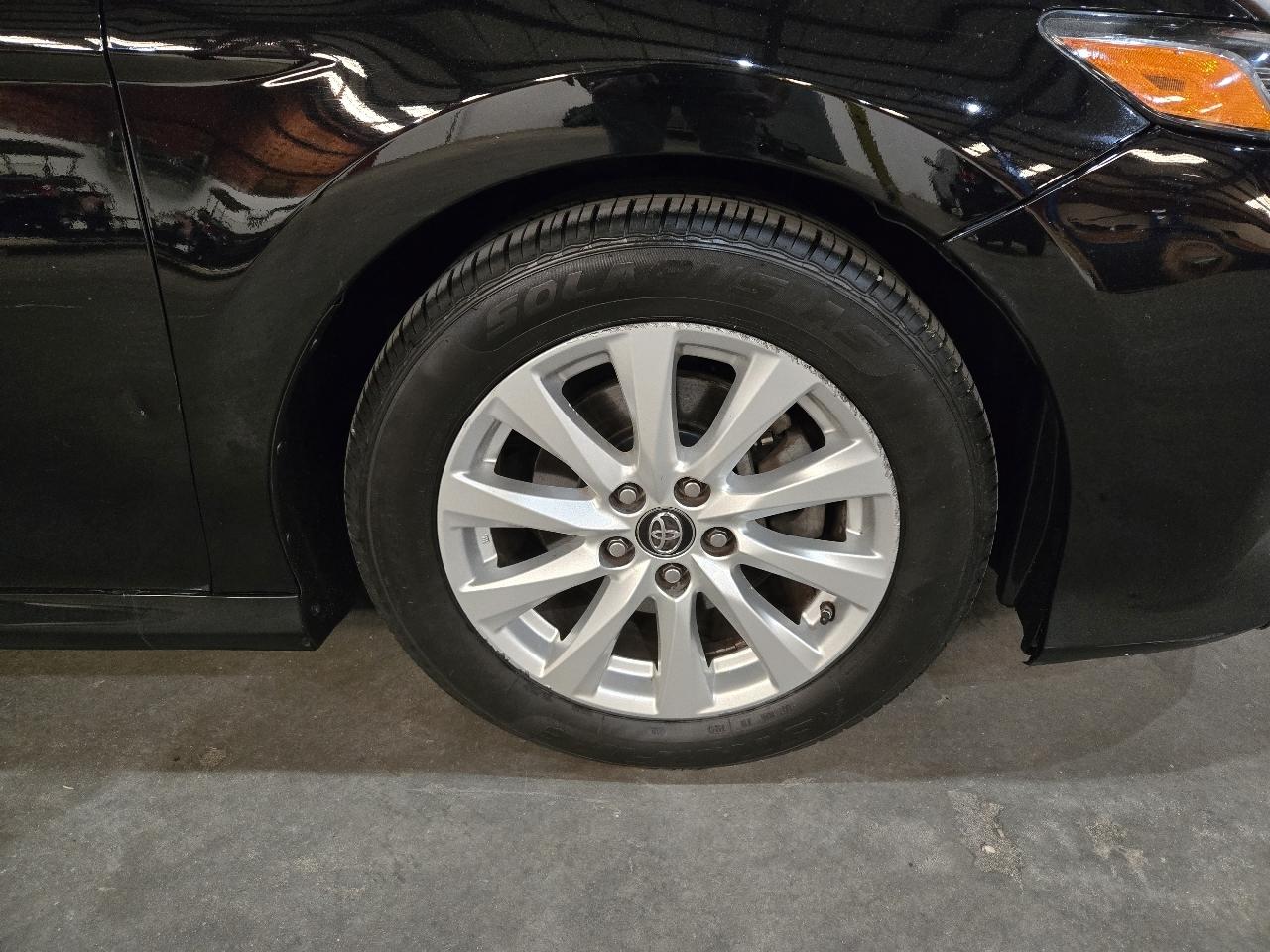 Toyota Camry XLE Auto (Natl) 2018