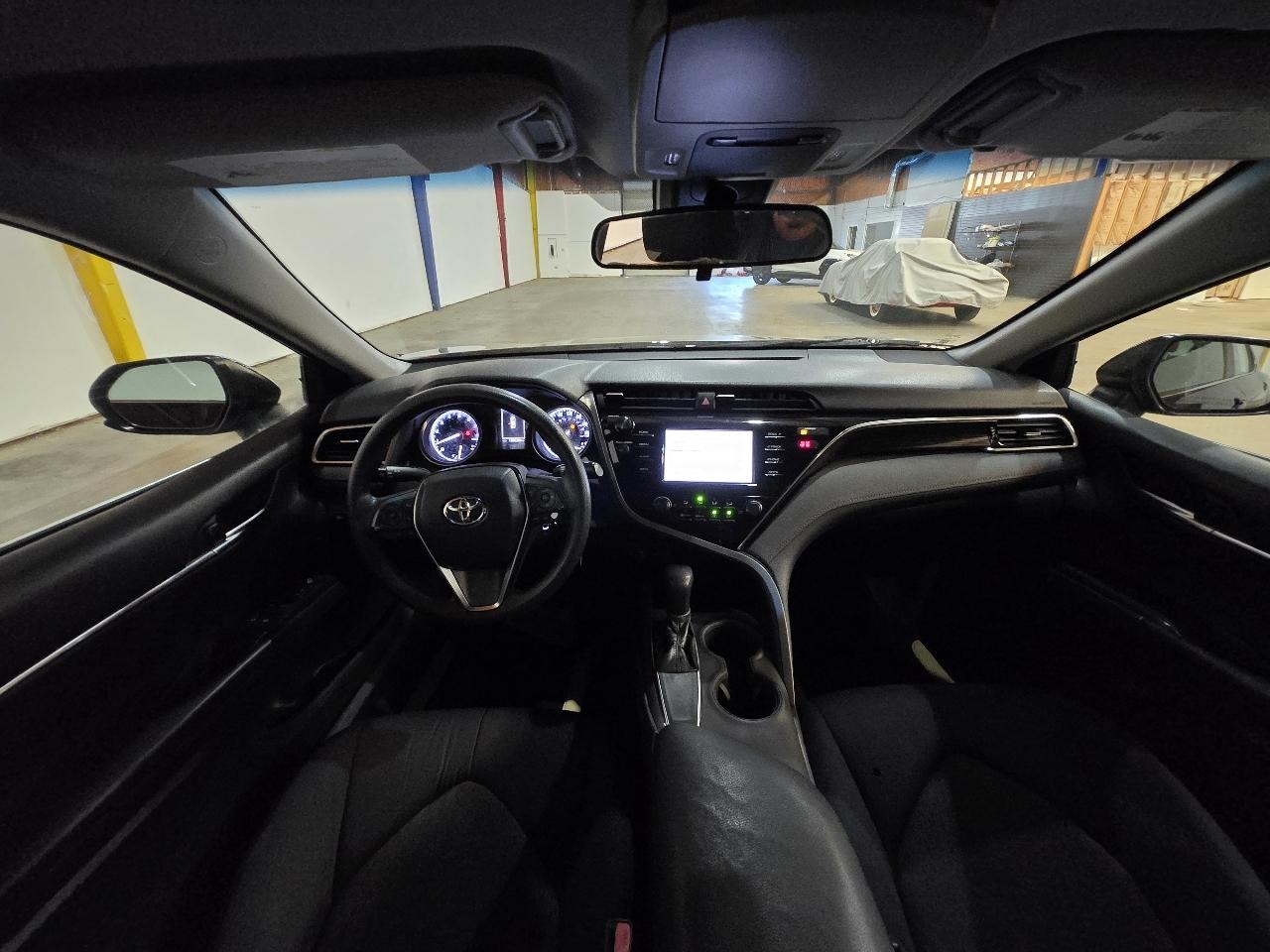 Toyota Camry XLE Auto (Natl) 2018