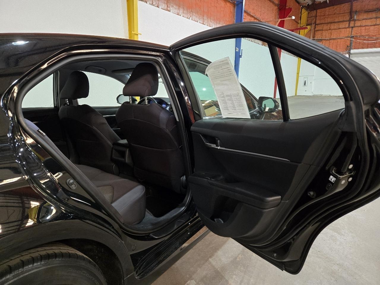 Toyota Camry XLE Auto (Natl) 2018