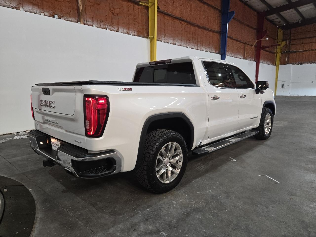 GMC Sierra 1500 4WD Crew Cab 147" SLT 2019