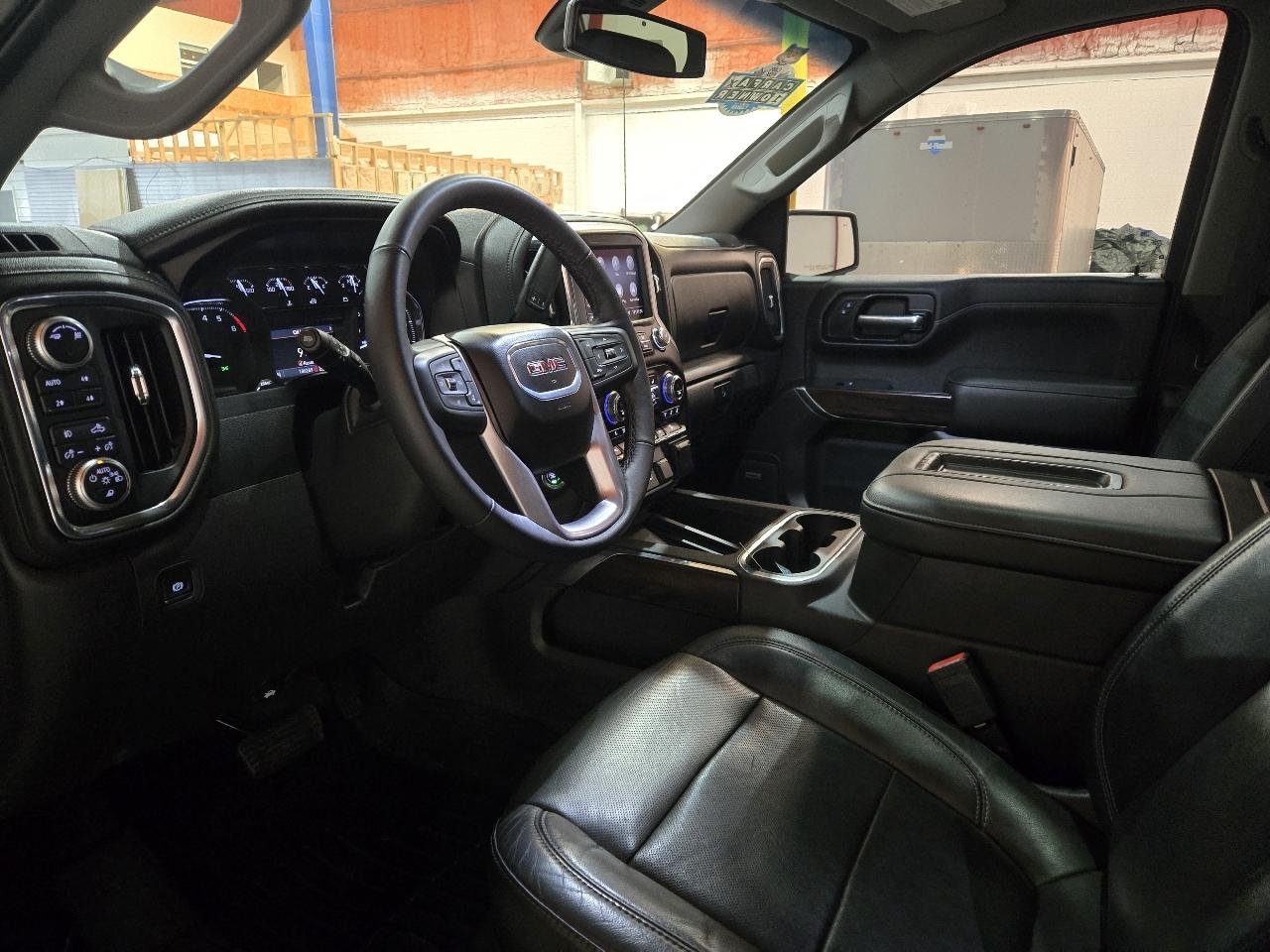 GMC Sierra 1500 4WD Crew Cab 147" SLT 2019