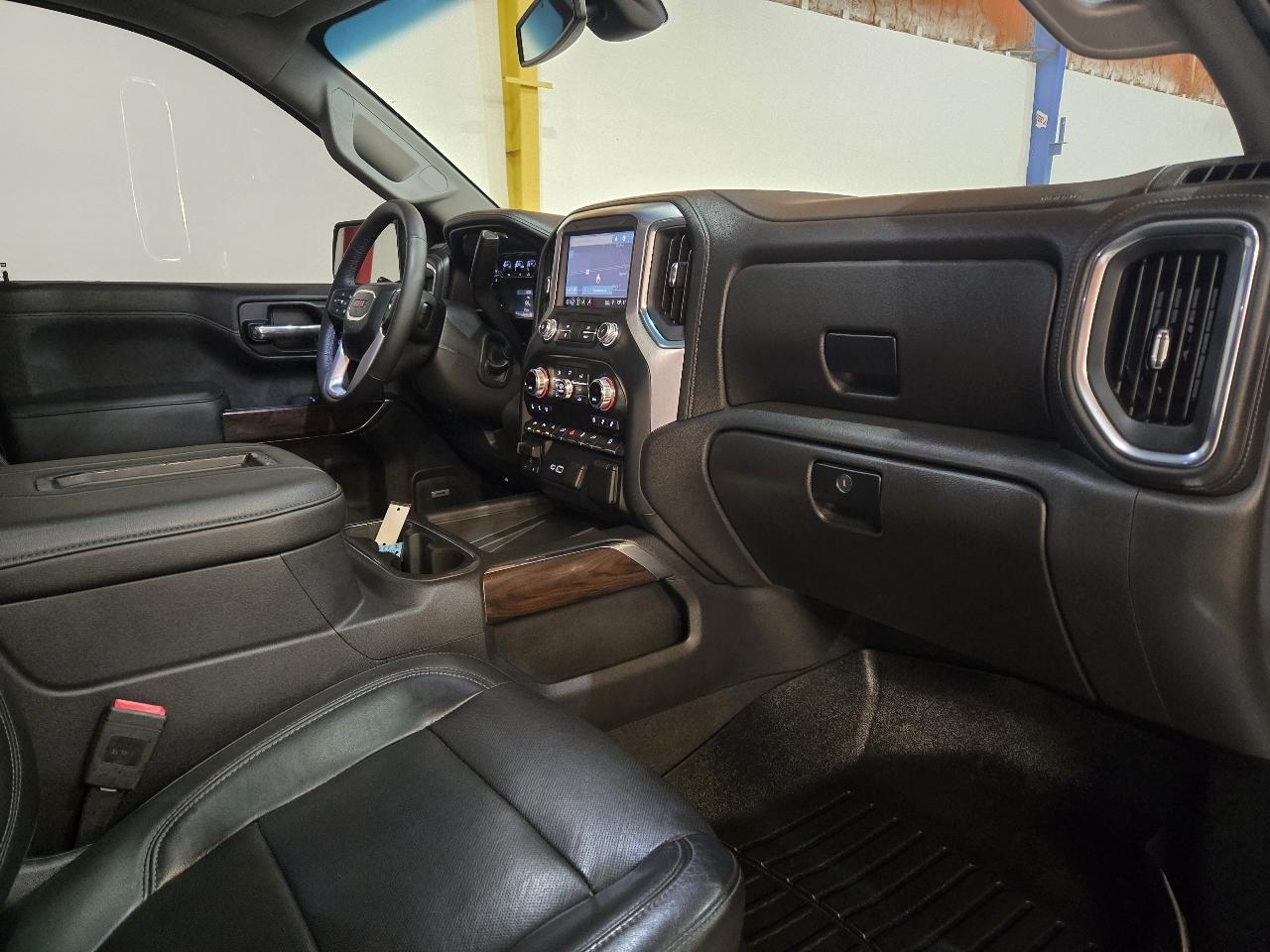 GMC Sierra 1500 4WD Crew Cab 147" SLT 2019