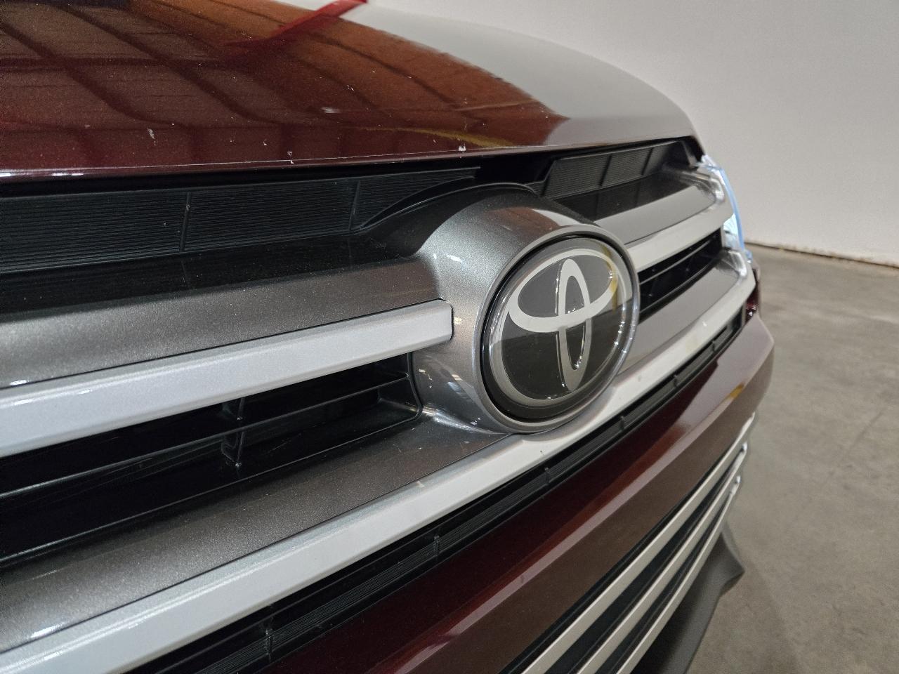 Toyota Highlander XLE Nav FWD V6 2018